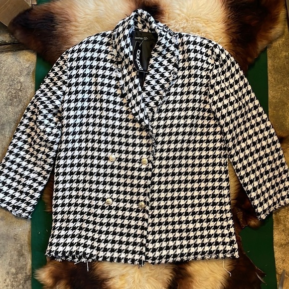NWT BooHoo Dogtooth Woven Black‎ and White Boxy Blazer - Picture 1 of 7
